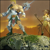 Der Felsvorsprung &uuml;ber der H&ouml;hle l&auml;sst jeden Zweifel eines Dioramas trotz Nahaufnahme vergessen.