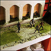 Der Deckel einer Plastikbox ergab aus Gips gegossen, dieses Ensemble am Hofe des K&ouml;nigs